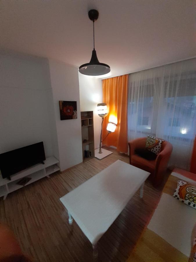 Rooms & Apartment Gh Pasha Tuzla Buitenkant foto