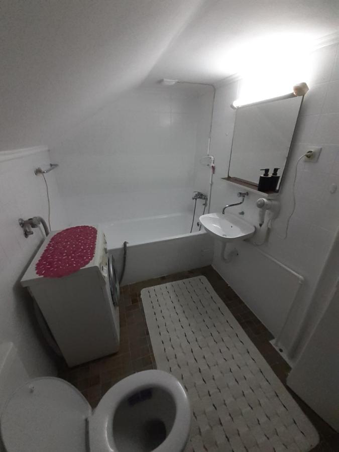 Rooms & Apartment Gh Pasha Tuzla Buitenkant foto